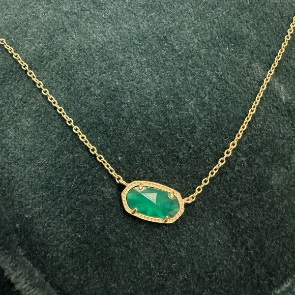 Kendra Scott Elegant Gold and Green Pendant Necklace - Picture 1 of 3